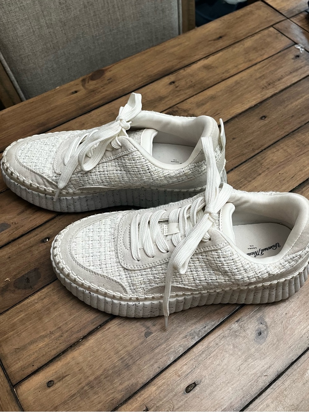 Universal Thread Cream White Platform Sneakers